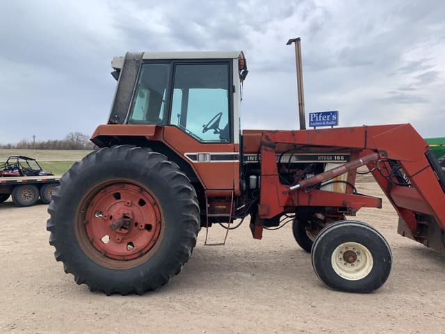 Image of International Harvester Hydro 186 equipment image 3