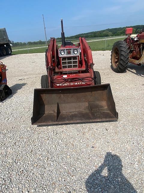 Image of International Harvester 684 equipment image 1
