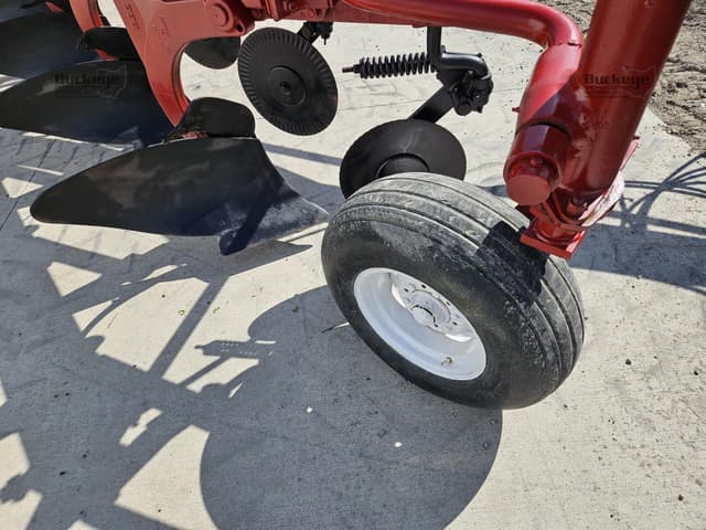 Image of International Harvester 720 equipment image 3