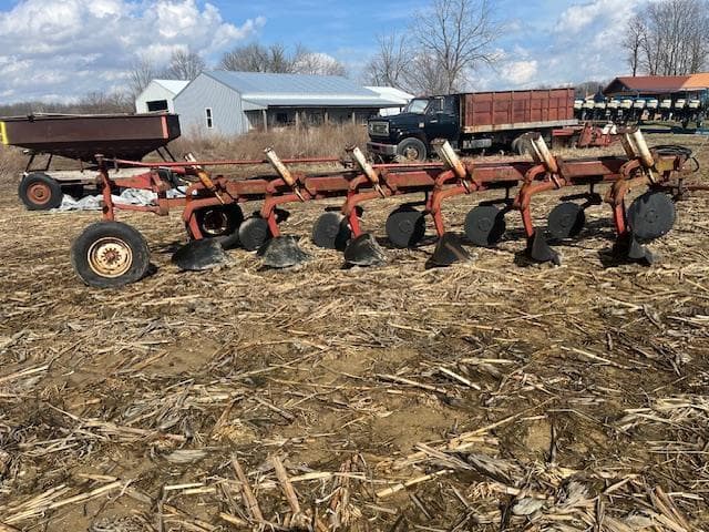 Image of International Harvester 720 equipment image 2