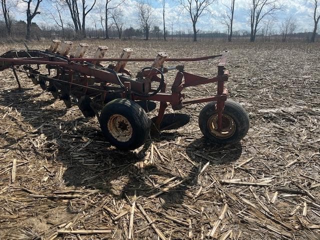 Image of International Harvester 720 equipment image 3