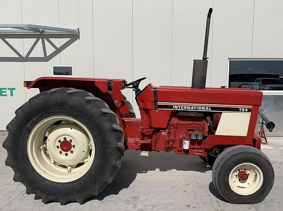 Image of International Harvester 784 equipment image 1