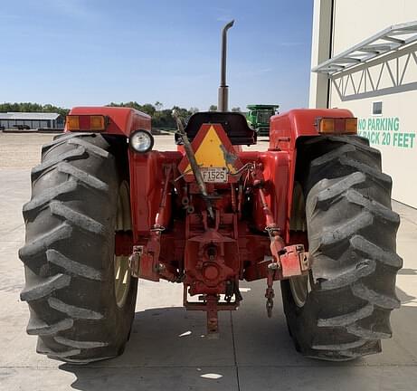 Image of International Harvester 784 equipment image 3