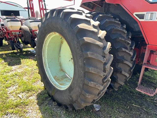 Image of International Harvester 986 equipment image 3