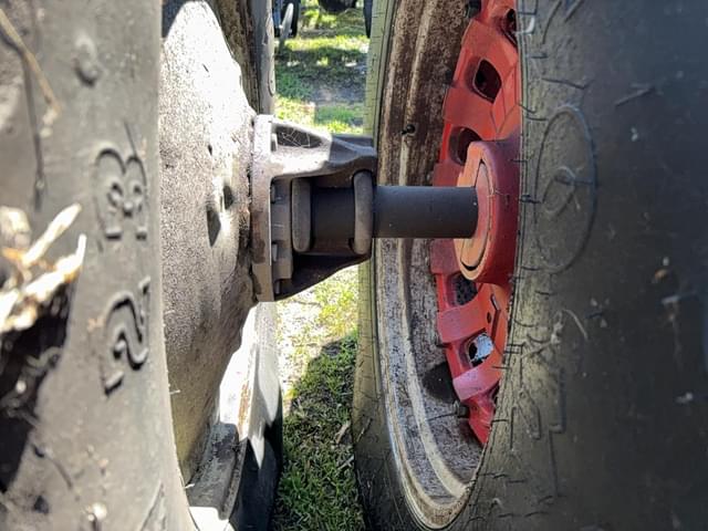 Image of International Harvester 986 equipment image 4