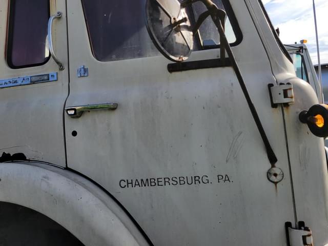 Image of International Loadstar 1850 equipment image 3