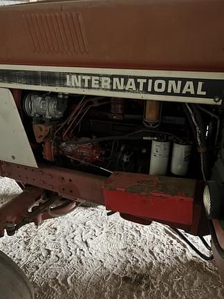 Image of International Harvester 1086 equipment image 1