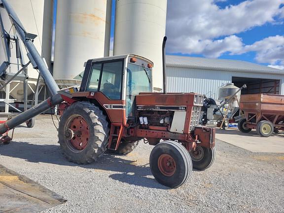 Image of International Harvester 1086 equipment image 2