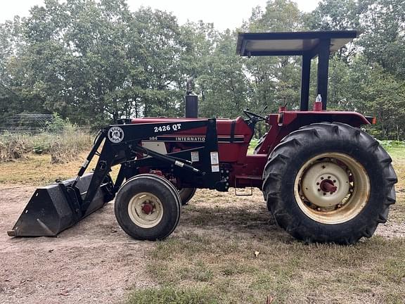 Image of International Harvester 584 equipment image 1