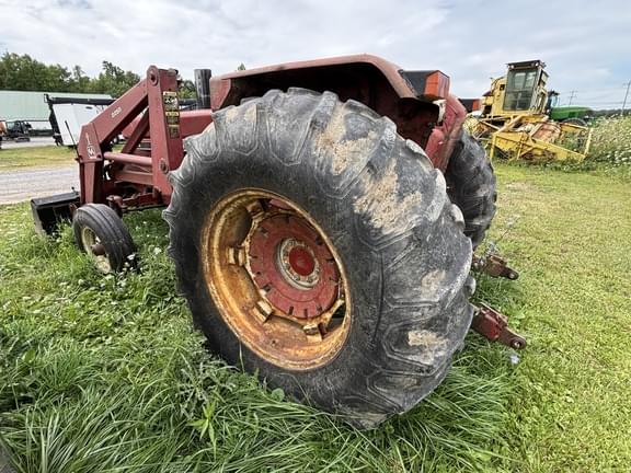 Image of International Harvester 684 equipment image 4