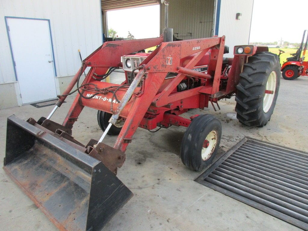 1978 International Harvester 784 Equipment Image0