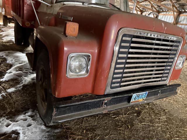 Image of International Loadstar 1600 equipment image 2