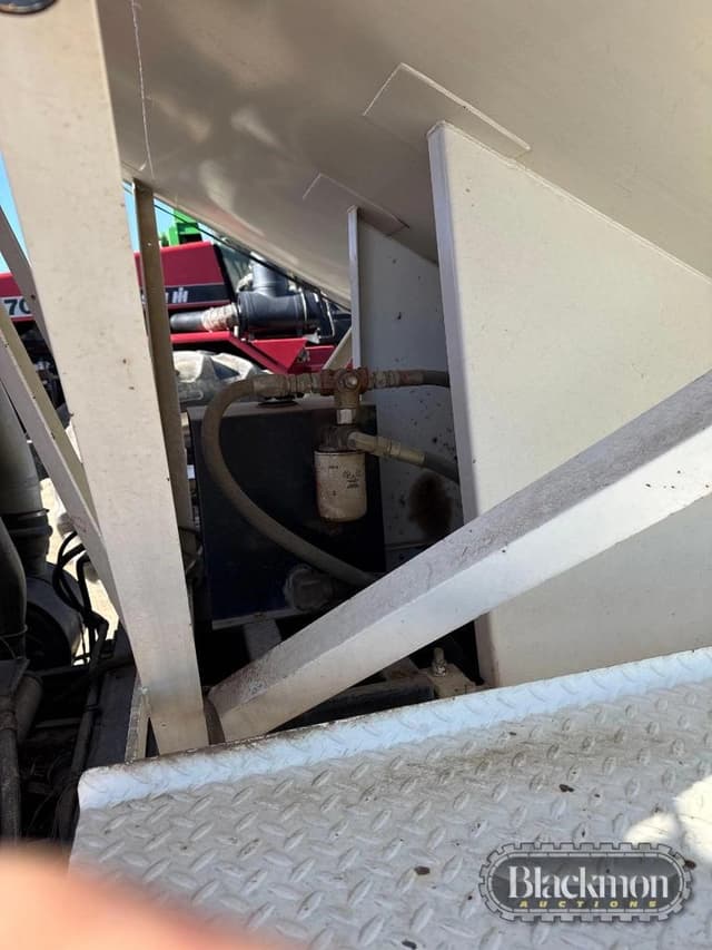 Image of International Transtar II equipment image 3