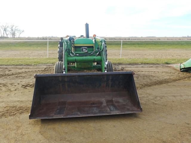 Image of John Deere 2640 equipment image 1