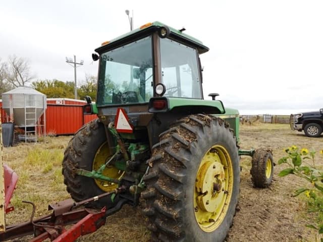 Image of John Deere 4240 equipment image 3