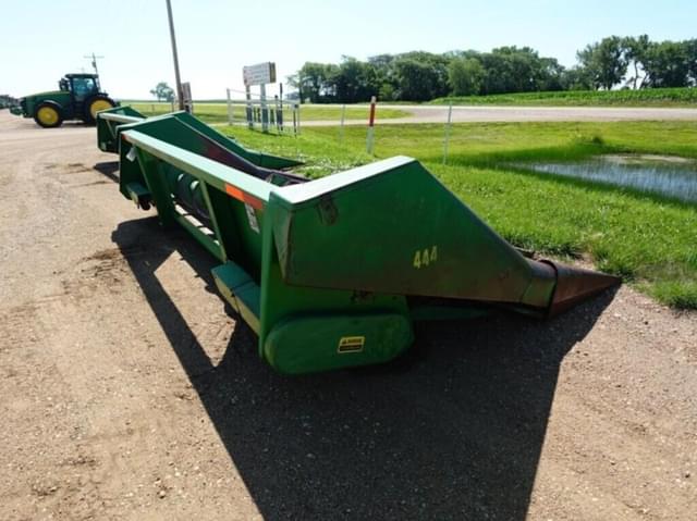 Image of John Deere 444 equipment image 2