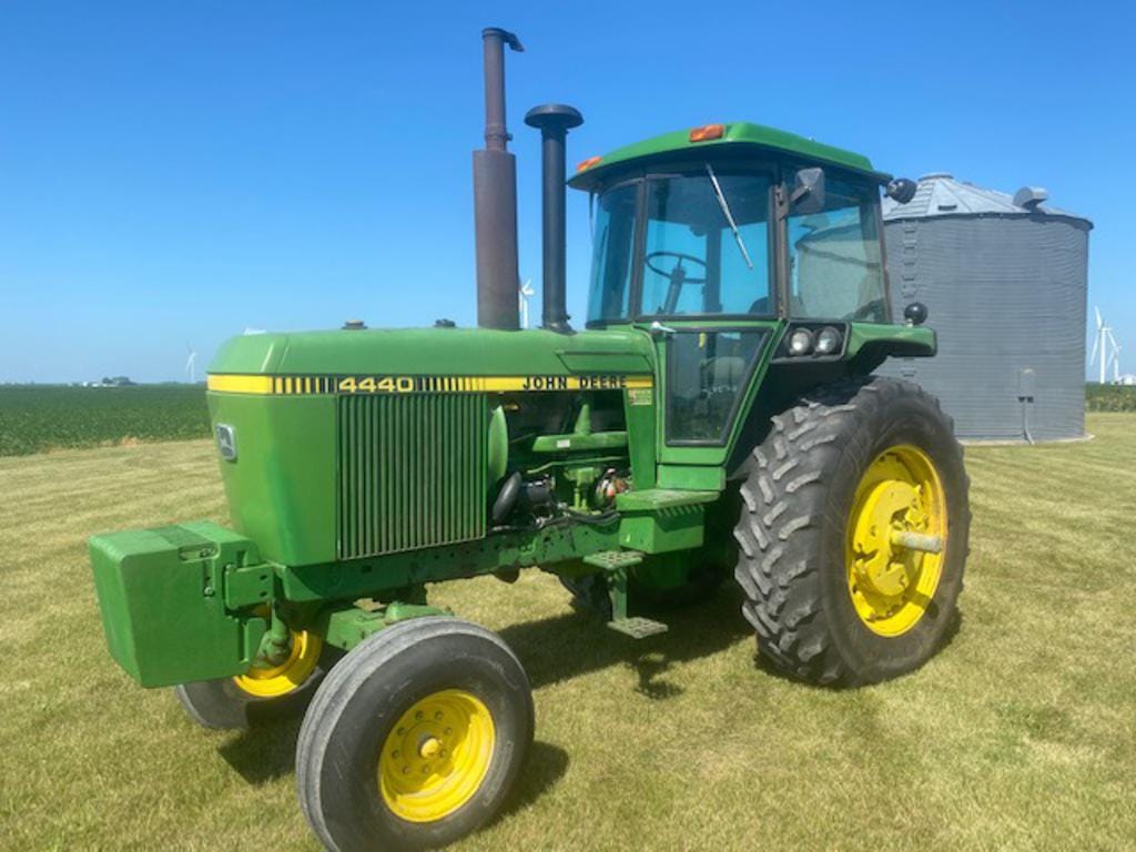 Main image John Deere 4440