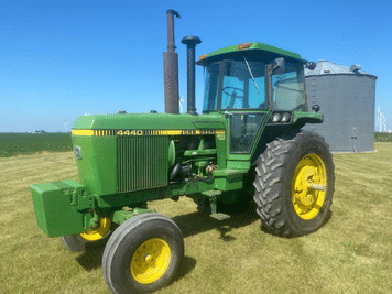 Main image John Deere 4440