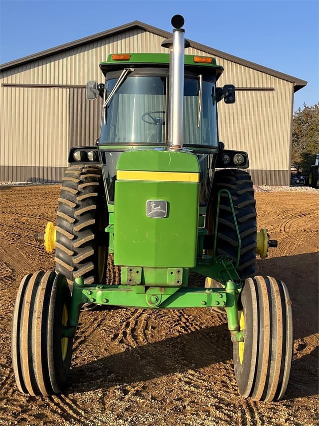 Image of John Deere 4440 equipment image 1