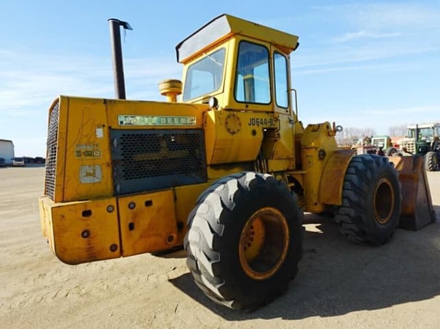 Image of John Deere 644B equipment image 2