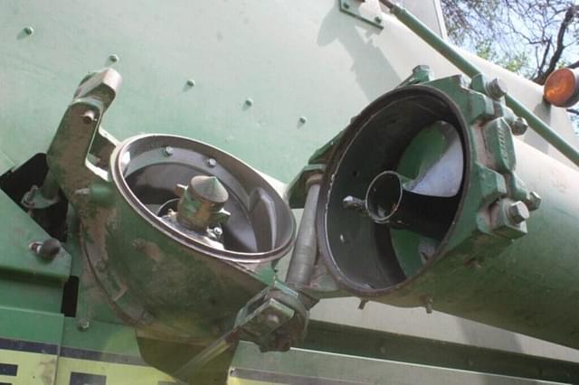 Image of John Deere 6600 equipment image 4