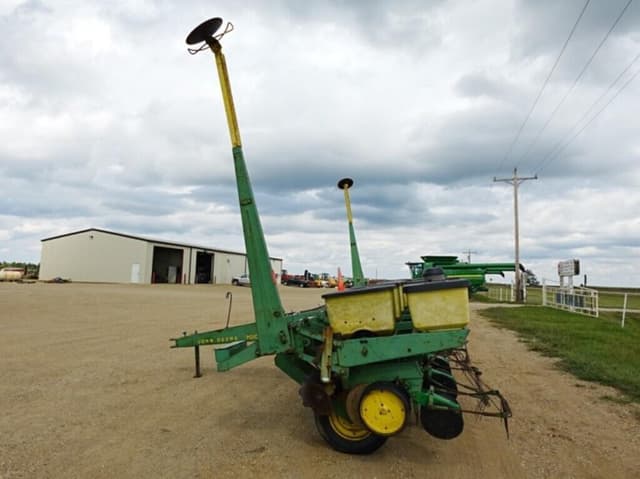 Image of John Deere 7000 equipment image 3