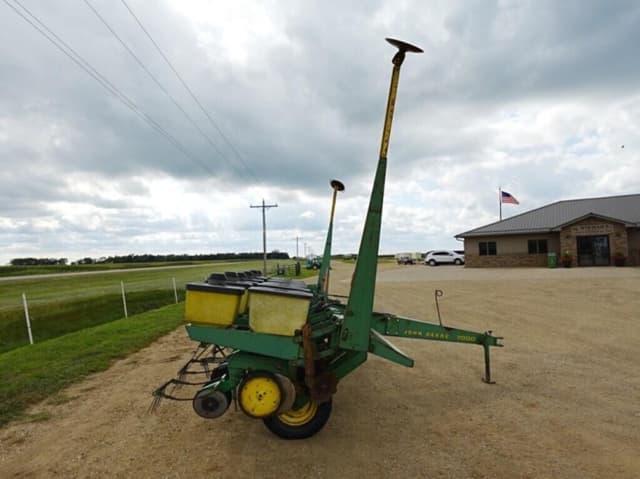 Image of John Deere 7000 equipment image 2