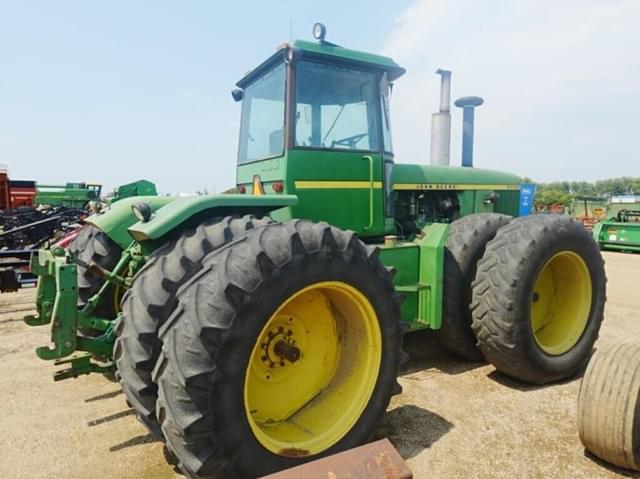 Image of John Deere 8430 equipment image 2