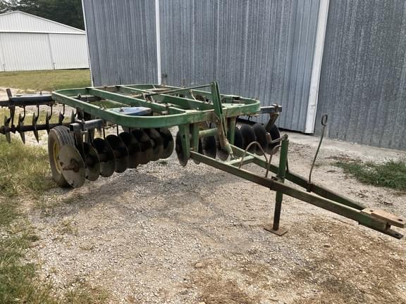 Image of John Deere 111 equipment image 3