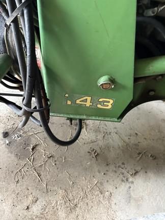 Image of John Deere 2040 equipment image 3