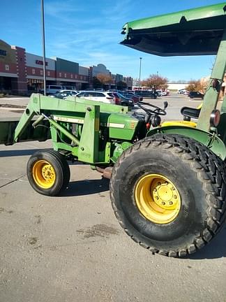 Image of John Deere 2040 equipment image 1