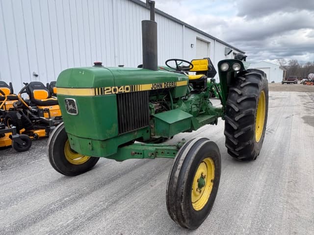 Image of John Deere 2040 equipment image 2