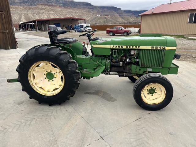 Image of John Deere 2240 equipment image 3