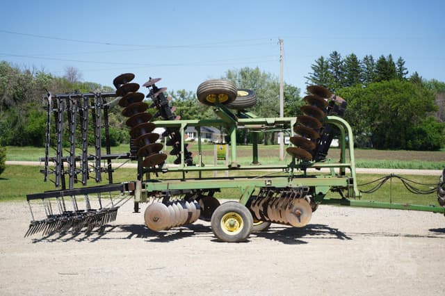 Image of John Deere 230 equipment image 2