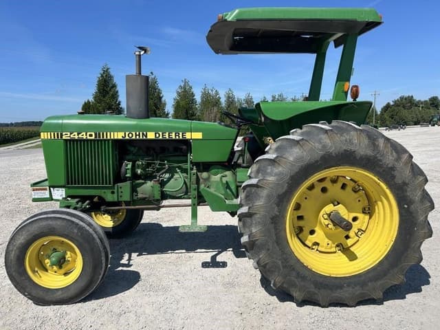 Image of John Deere 2440 equipment image 2