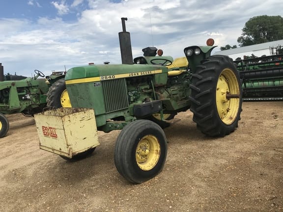 Main image John Deere 2640