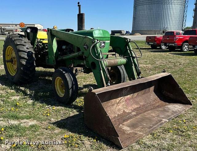 Image of John Deere 2640 equipment image 2