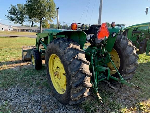 Image of John Deere 2840 equipment image 2