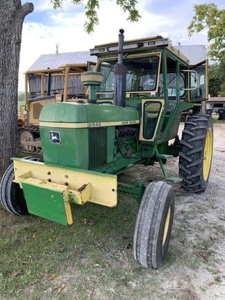 Main image John Deere 2840