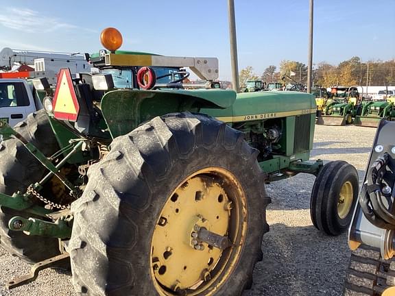 Image of John Deere 2840 equipment image 2