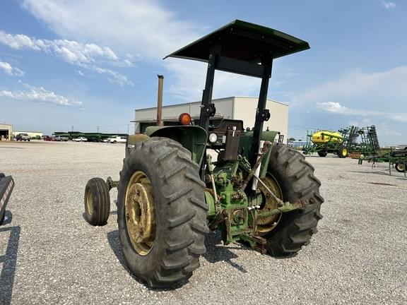 Image of John Deere 2840 equipment image 1