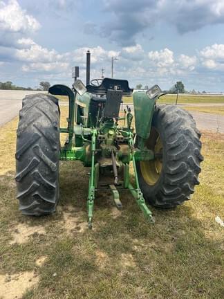 Image of John Deere 2840 equipment image 3