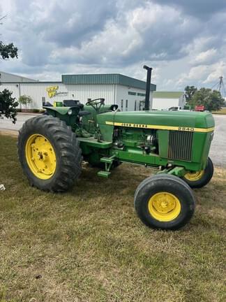 Image of John Deere 2840 Primary image