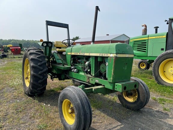 Main image John Deere 2840