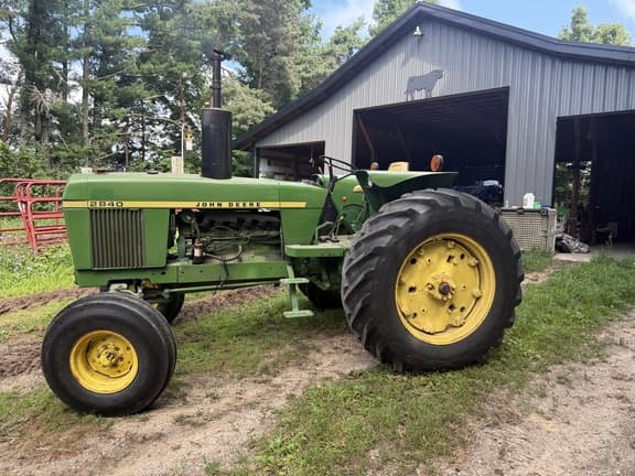 Image of John Deere 2840 equipment image 2