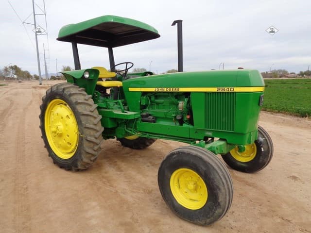 Image of John Deere 2840 equipment image 4