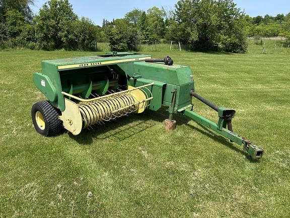 Image of John Deere 336 equipment image 1