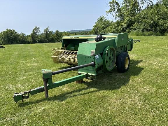 Image of John Deere 336 equipment image 4