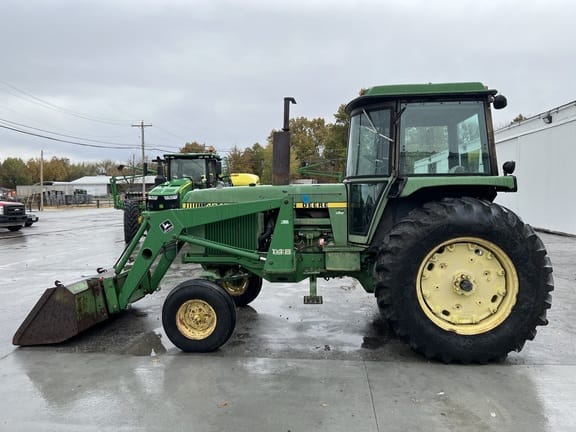 Main image John Deere 4040
