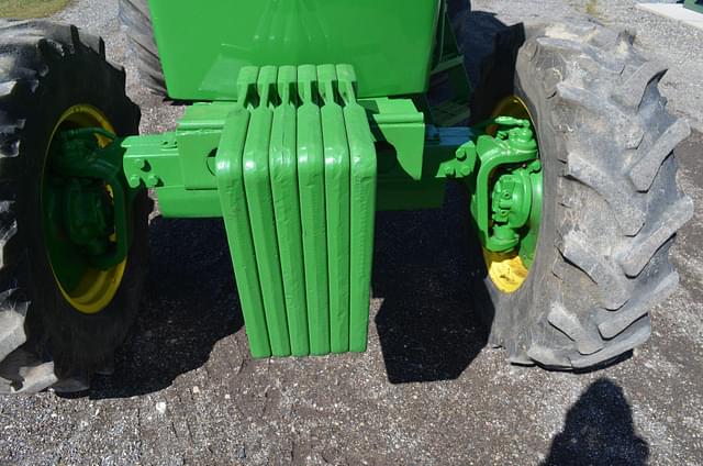 Image of John Deere 4240 equipment image 4